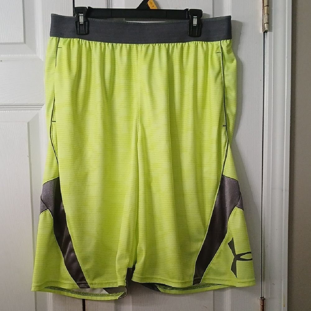 Under Armour neon yellow and gray basketball shorts Sz XL EUC